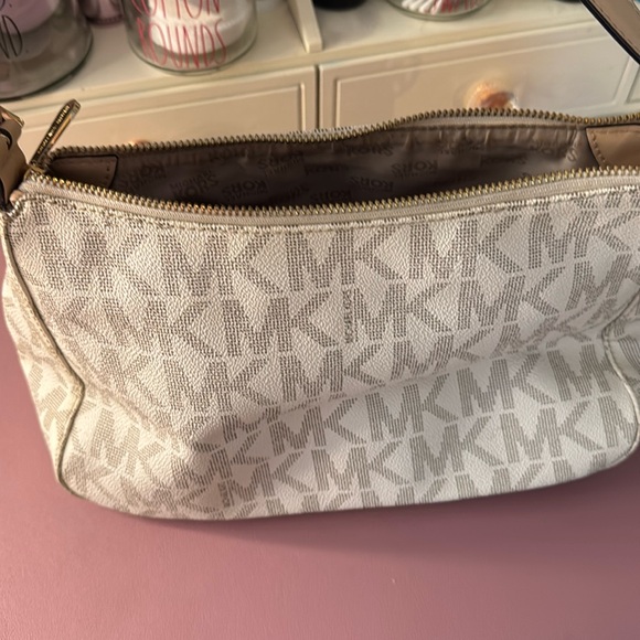 Michael Kors White - Vanilla MK Logo Bag - Picture 1 of 5